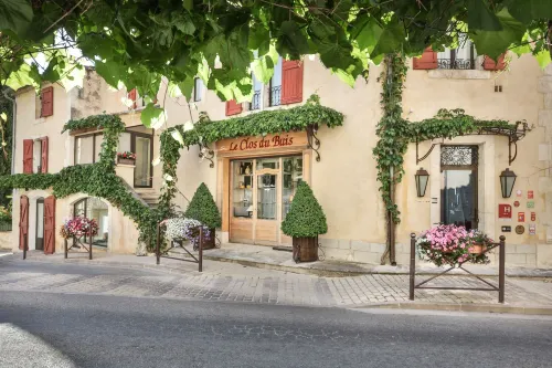 Le Clos du Buis Hotels in Lauris