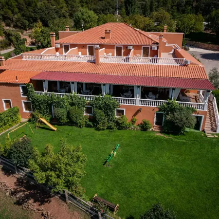 Hospedium Hotel Val de Pinares Отели в г. Альбакете