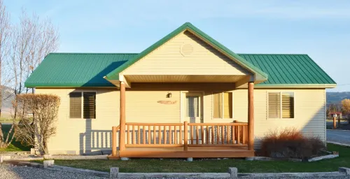 Sleepy J Cabins - Homestays
