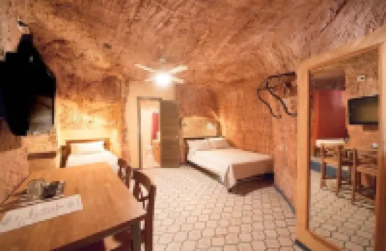 The Underground Motel Hotels in 