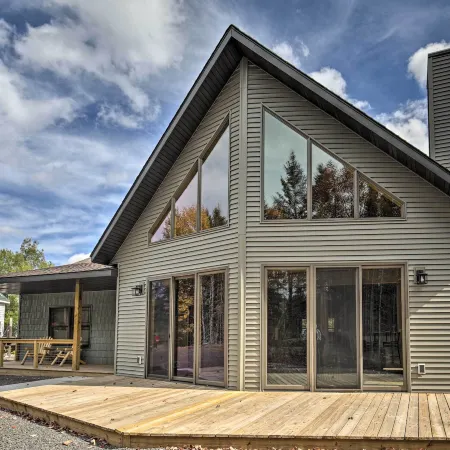 Spacious Hurley Home w/ Game Room Near Lakes