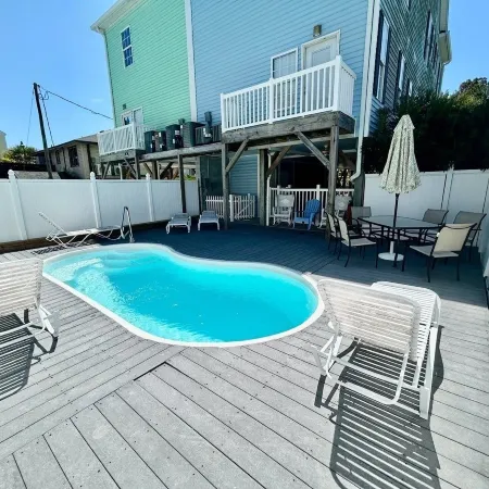 Blue Dolphin 6 Bedroom Home by RedAwning