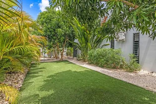 3-bedroom Villa overlooking the Spanish Water, 5-minutes away from Jan Thiel