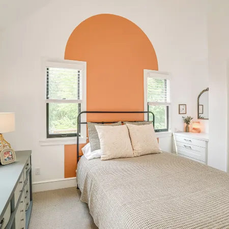 1 Mi to Dtwn Grand Rapids: Chic Condo w/ Balcony!