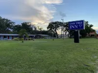 Oak Tree Inn Hotels in Avon Park