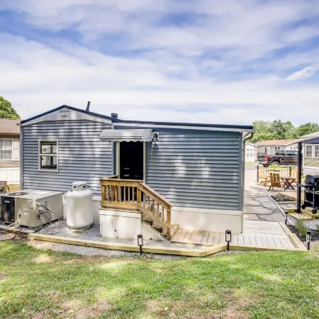 Patio, Pool Access! Coastal Ocean Pines Cottage