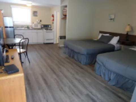 Ray Lyn Motel Hotels in Kootenay Boundary
