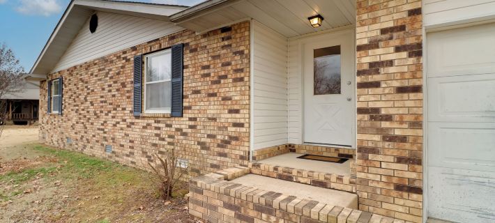 Henderson Home w/ Patio: 1 Mi to Norfork Lake Hotels in Baxter County