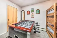 Dog-Friendly Alto Escape w/ Hot Tub + Foosball! - Wi-Fi