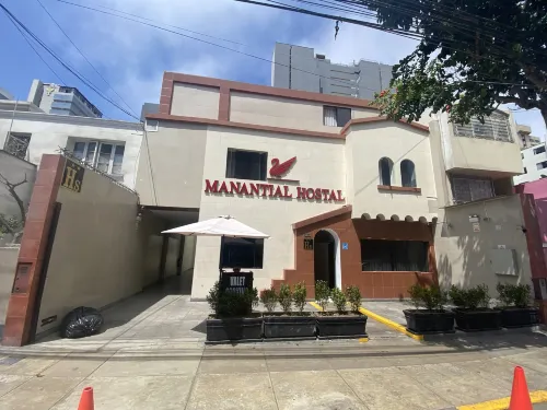 Manantial Hostal No.004