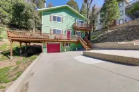 Remodeled Crestline Retreat Walk to Lake Gregory! - Balcony