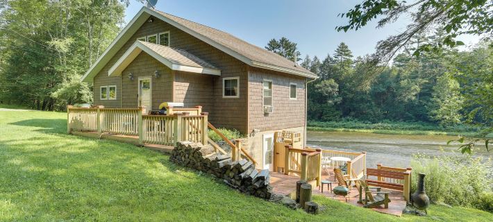 Pet-Friendly Hancock Home on the Delaware River! Hotels in Delaware County