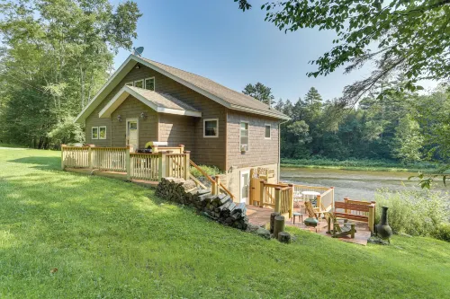 Pet-Friendly Hancock Home on the Delaware River! - Pet friendly