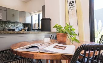 Grand Villa w Private Patio & Parking