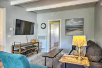 Remodeled Ventura Beach Home with Yard and Fire Pit! - Pools