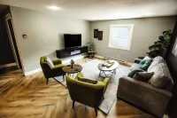 Cambrian & Co. Loft Cozy, Charming, Downtown Ease