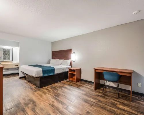 Motel 6 Tupelo, MS - Downtown Hotels in Lee County