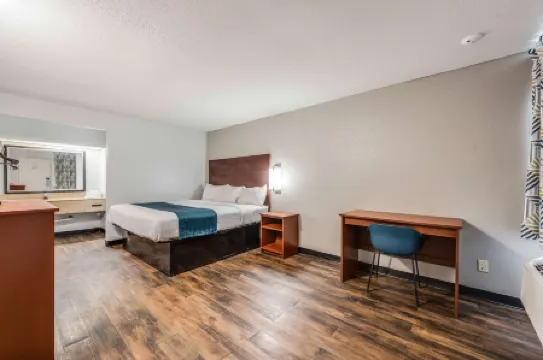 Motel 6 Tupelo, MS - Downtown