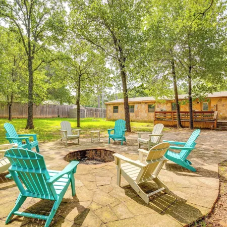 Deck & Fire Pit: Unique Pottsboro Haven