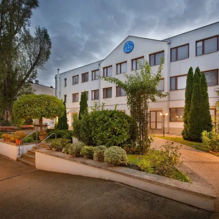 EA Hotel Populus Отели рядом с достопримечательностью «Прага 09»