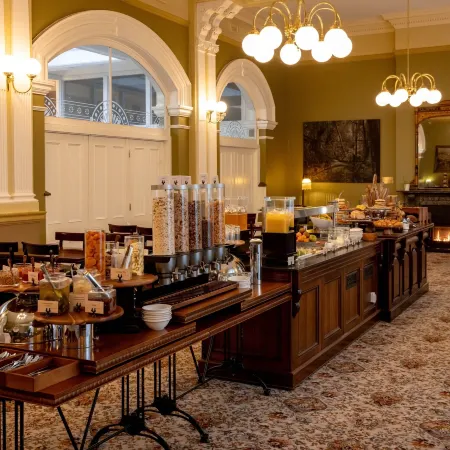 Hadley's Orient Hotel