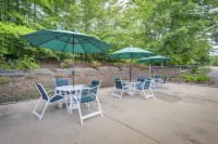 Mtn Views, On-site Trails! Spacious Bartlett Home - 2-Star