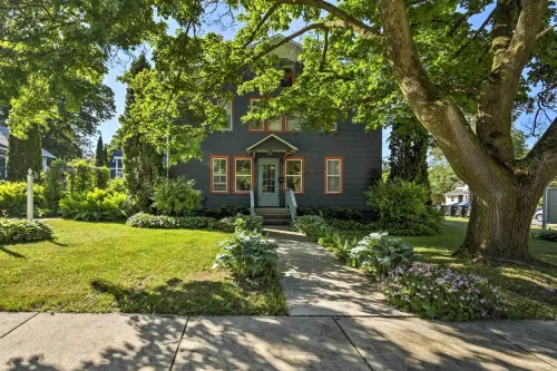 Walk to Dtwn Shops and Eats Sturgeon Bay Retreat - acceptant les animaux