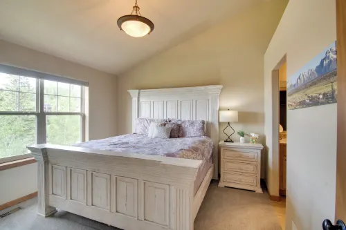 Winter Park Chalet w/ Hot Tub + Free Shuttle! - Pet friendly
