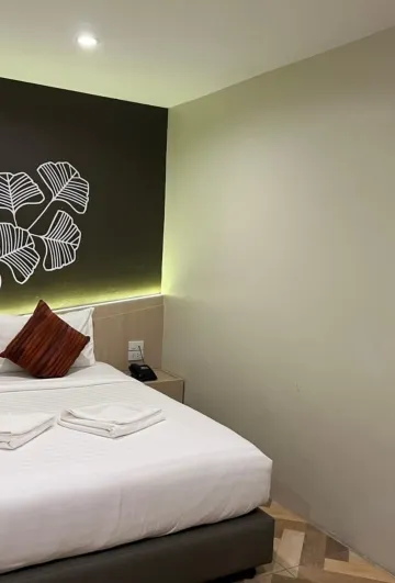 ห้องมาตรฐานเตียงควีนไซส์ (ไม่มีหน้าต่าง)