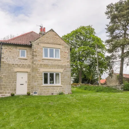Manor Cottage Hotels in Pickering