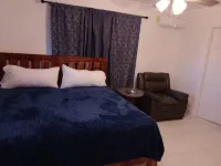 Cozy 1-bedroom apartment with WiFi, AC in charming Marsh Harbour Hotels in Marsh Harbour