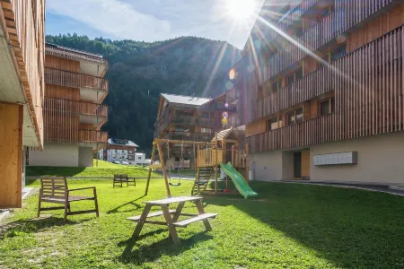 Montela Apartment-Hotel & Resort in the Holiday Region Saas-Fee Saastal Отели в г. Саас-Грунд