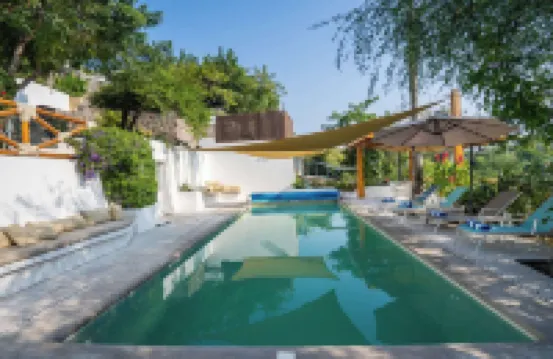 Luxury House with Pool fire Pit & Lake view