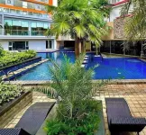 Panoramic Skyline Views Cozy Vibes Near It All - 3-Star