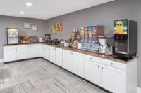 Baymont by Wyndham Grand Haven - breakfast