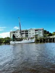 Wake up on the River!  Walk to Charming Downtown Darien.  w/Boat Slip