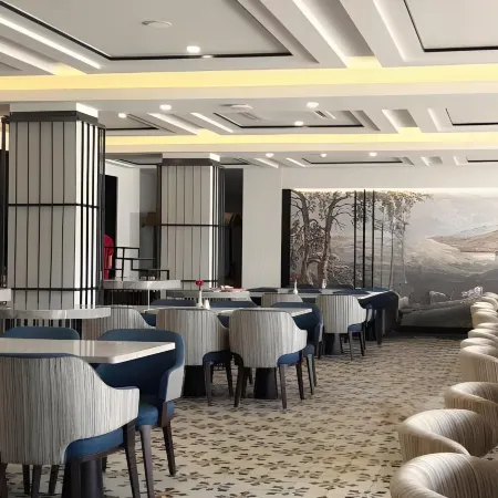 Three R Hotel