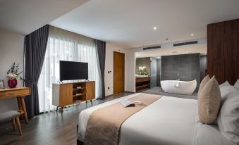 PentStudio West Lake Hanoi