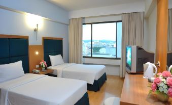 Mayflower Grande Hotel