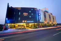 Chateau Motel & Spa 2 Hotels in Qiaotou District