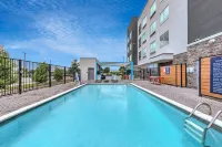 Tru by Hilton the Colony Dallas - Pools