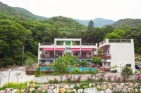 Yangsan Ma Maison Pension - Swimmingpools