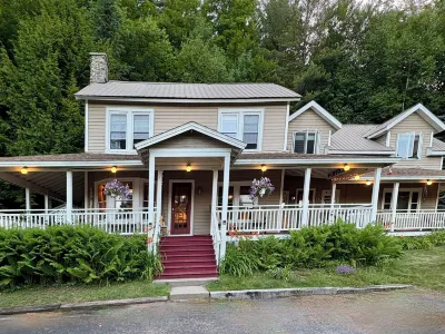화이트페이스 팜 아디론다크 침대와 조식 Wilmington Notch Campground 주변 호텔