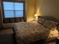 3 bed/2 bath condo, Grand Targhee/Jackson Hole skiing, Yellowstone home base
