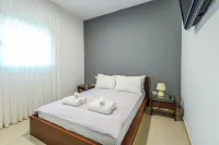 Elegant Sea-View Apt w Mamad by Sea N' Rent Hoteles en 