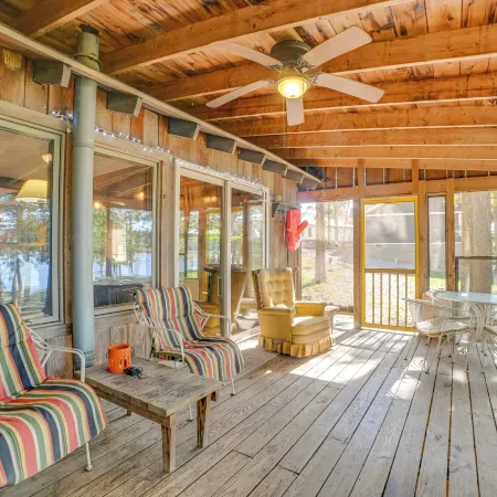 Screened Porch! Lakefront Gem in Boyds Branch Bay