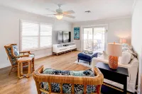 Naples Vacation Home Private Pool and Hot Tub! - Wifi