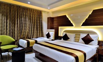 Hotel Grand Plaza in City Centre - at New Delhi Railway Station