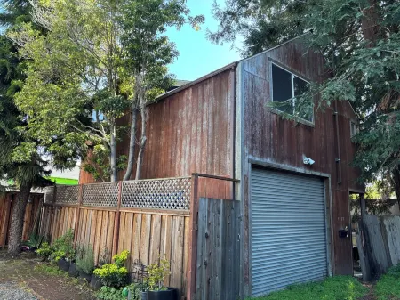 Charming baseball themed 2-story building with cable TV, wi-fi & stereo system.