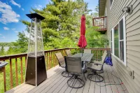 Private Dock Lakefront Family Home in Outing - parking